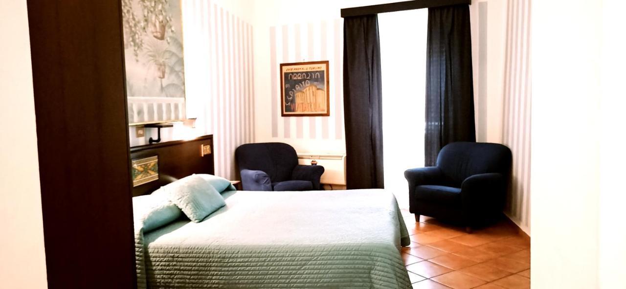 Hotel Plaza カルタニッセッタ エクステリア 写真