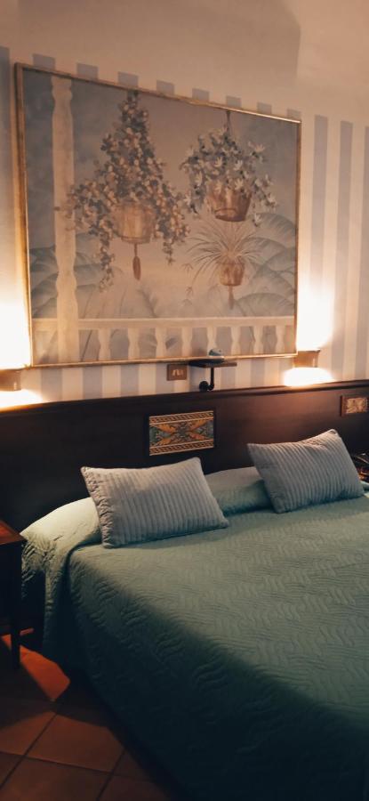 Hotel Plaza カルタニッセッタ エクステリア 写真